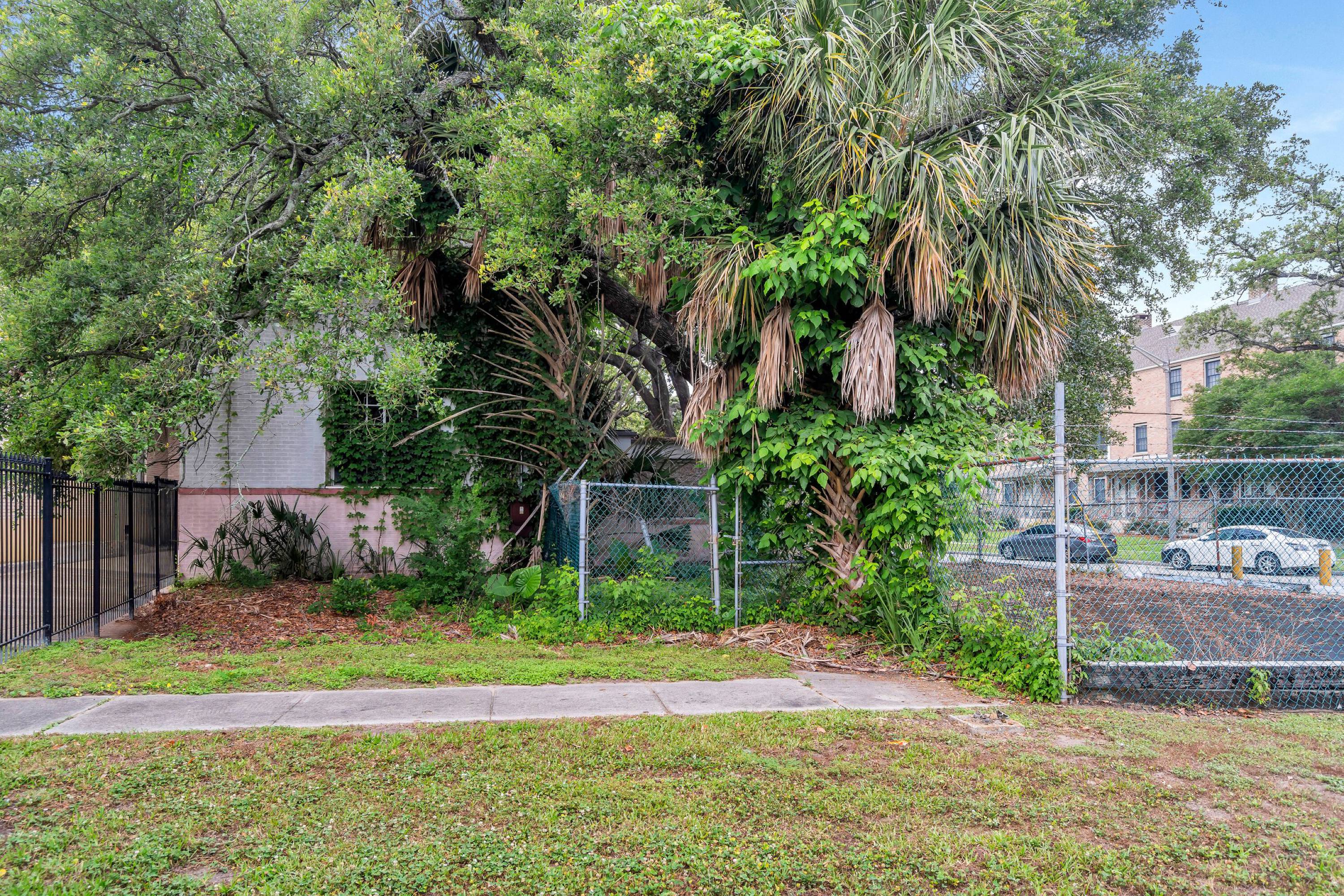 Commercial Property for Sale in New Orleans Louisiana 70115